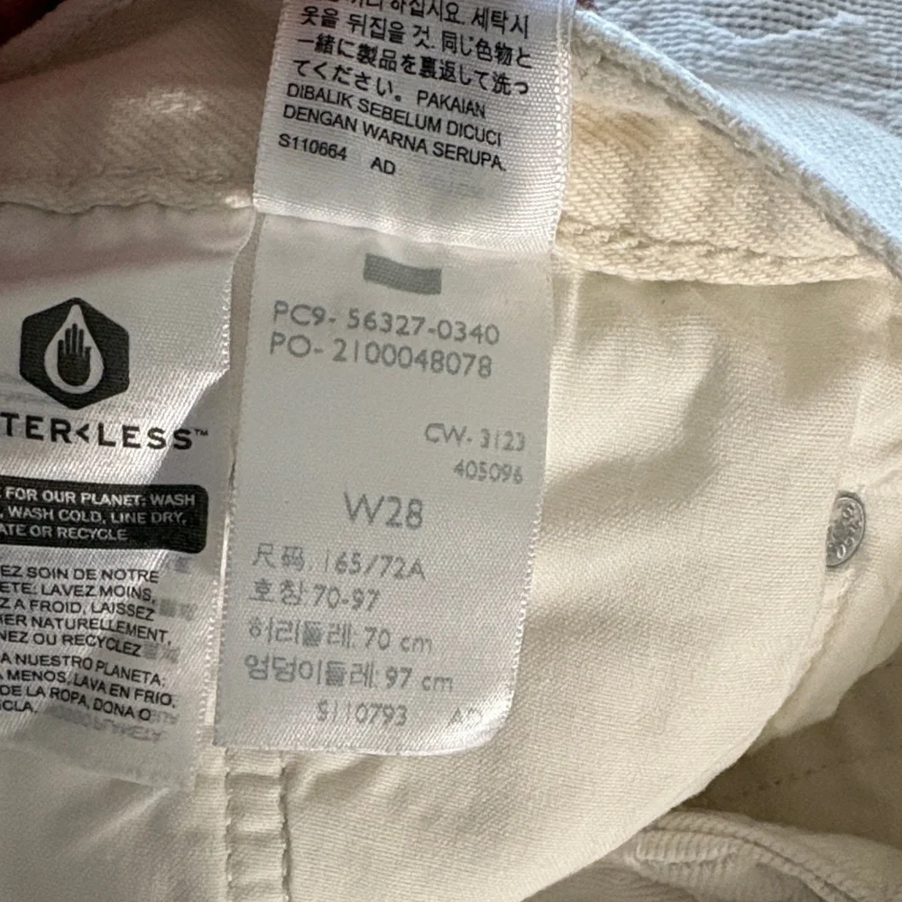 Levis 🙋🏻‍♀️5 star